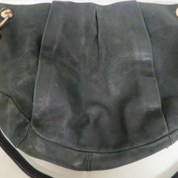 Vince Camuto Handbags - Vince Camuto black leather crossbody purse